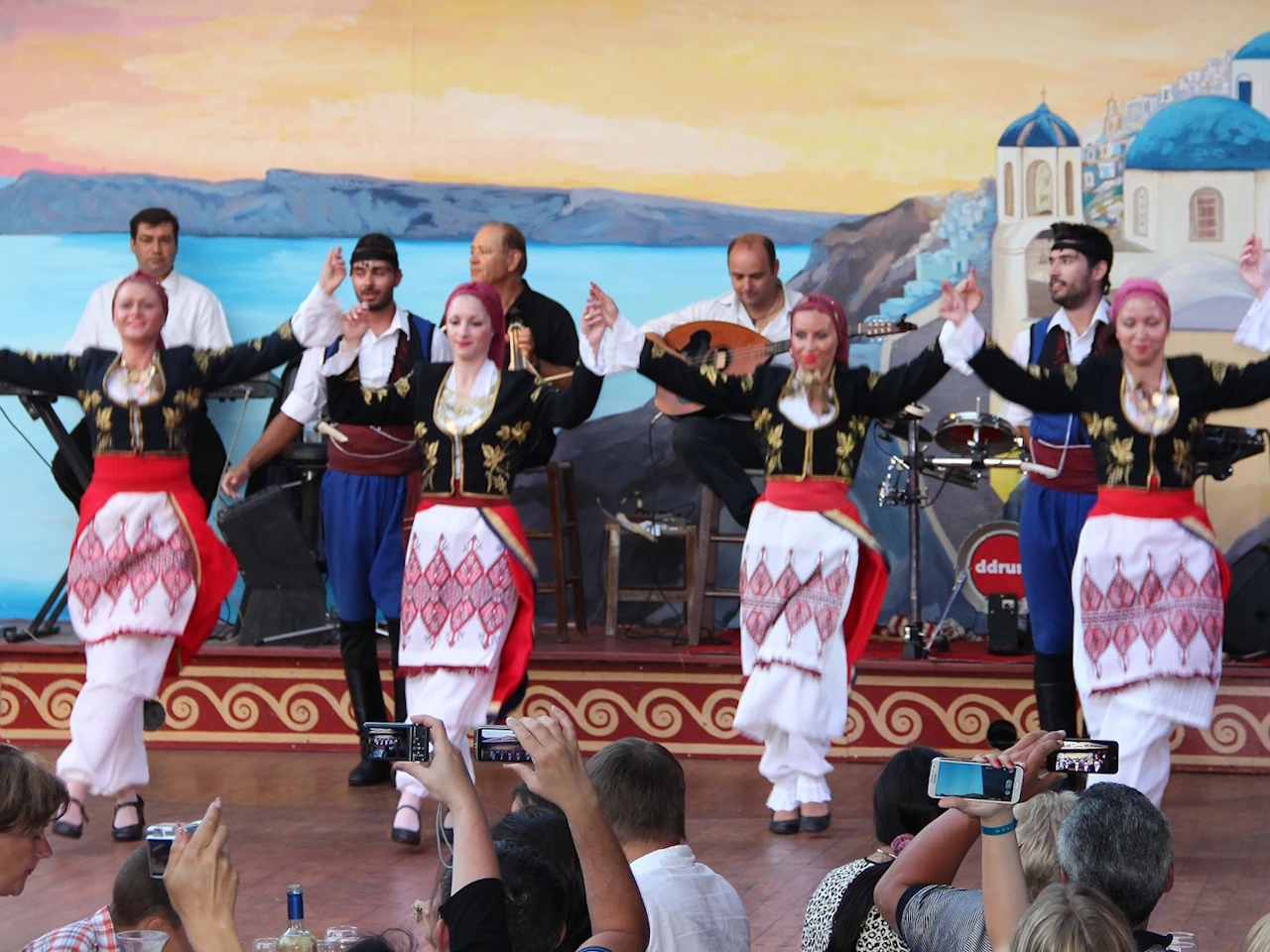 Anopolis: Kreeta folklooriõhtu