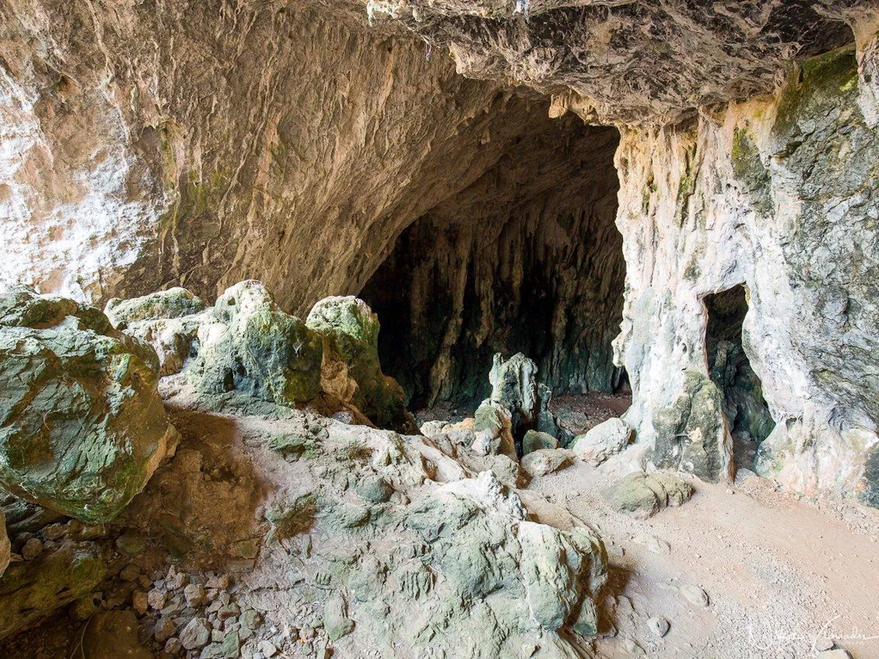 Сафари на квадроциклах и исследование пещер