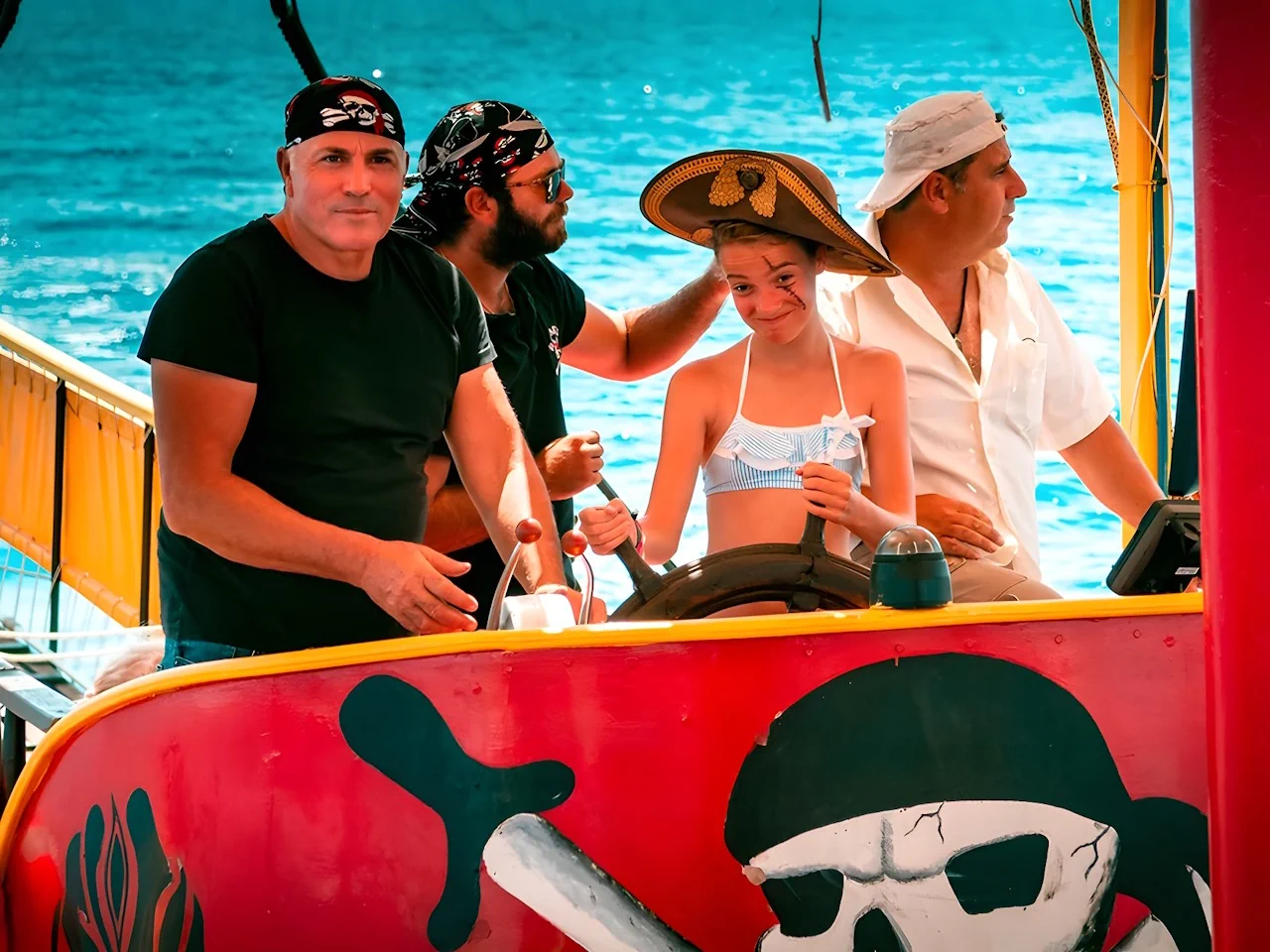 From Hersonissos: Half-Day Pirate Boat Trip with Lunch